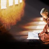 直播伴侣新手教程编辑王小悦，专注新手主播入门引导，表情温和耐心